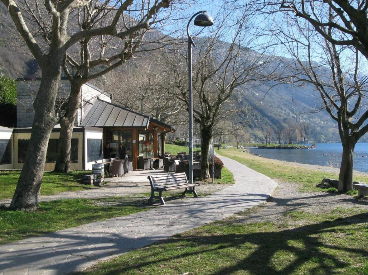 Villa La Rosa E La Spina - Casa Vacanze E Relax Dervio Luaran gambar