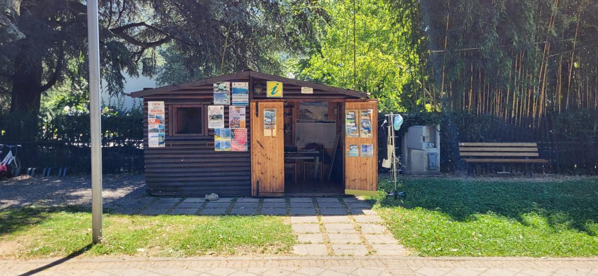 Villa La Rosa E La Spina - Casa Vacanze E Relax Dervio Luaran gambar