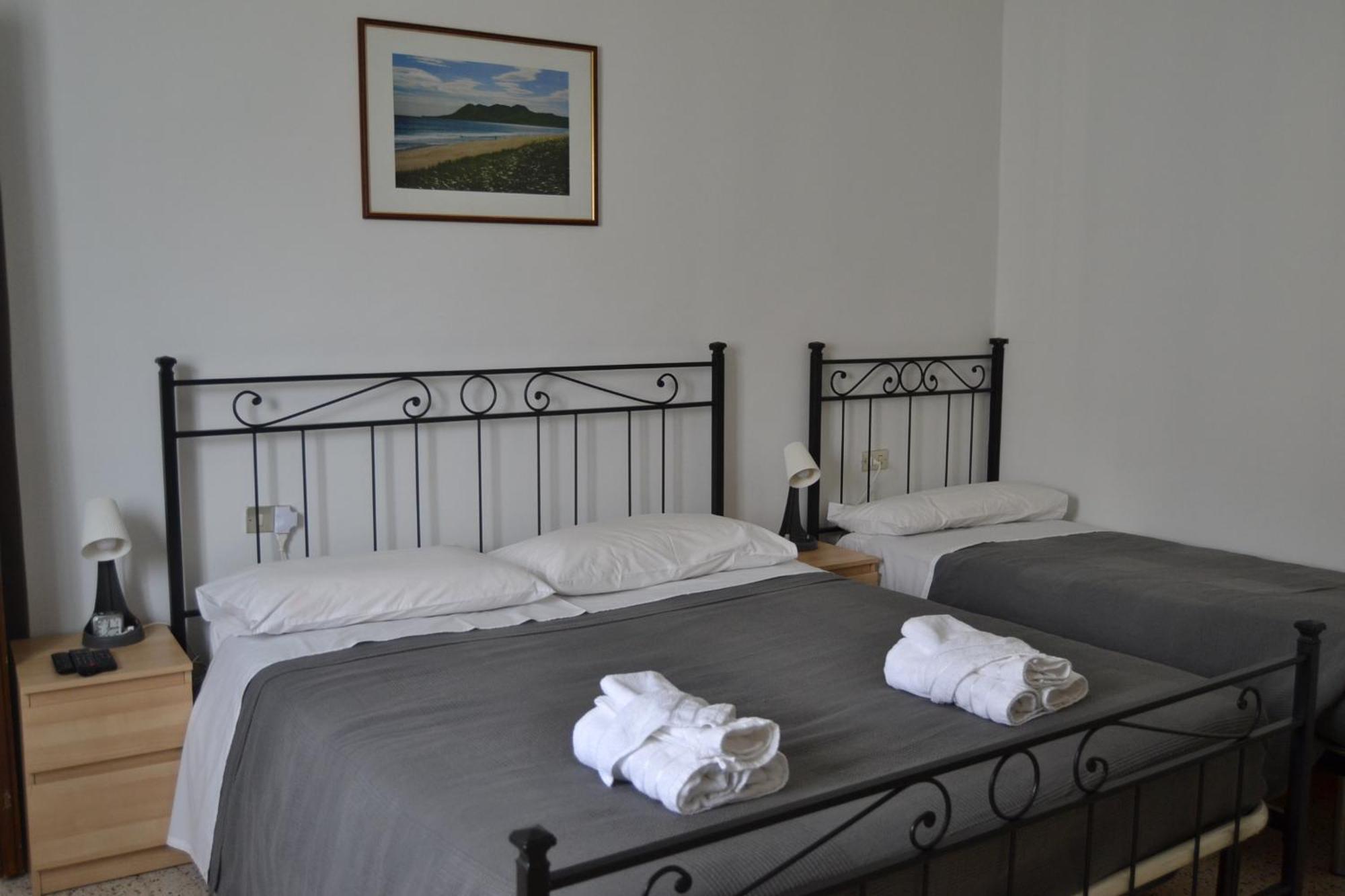Villa La Rosa E La Spina - Casa Vacanze E Relax Dervio Luaran gambar