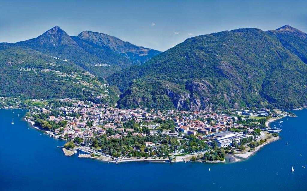 Villa La Rosa E La Spina - Casa Vacanze E Relax Dervio Luaran gambar