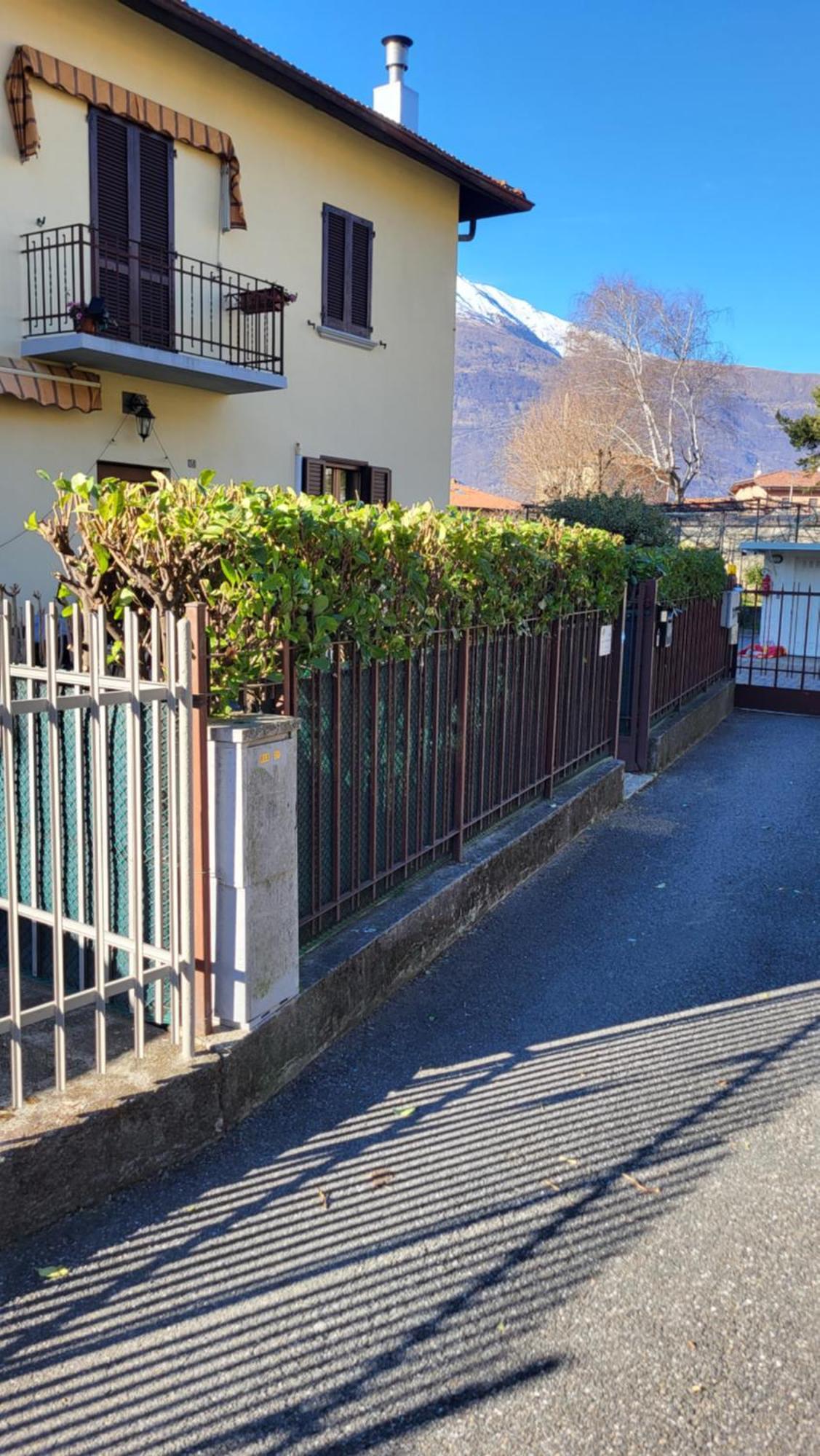 Villa La Rosa E La Spina - Casa Vacanze E Relax Dervio Luaran gambar